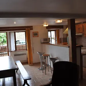 Maison Vedrines Saint Loup Cantal Hébergement de vacances Montchamp (Cantal)